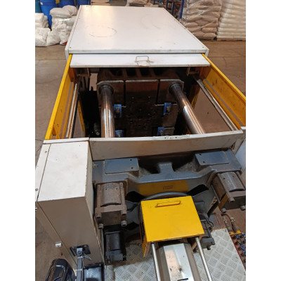 Injetora Sinitron Mod SYA200V